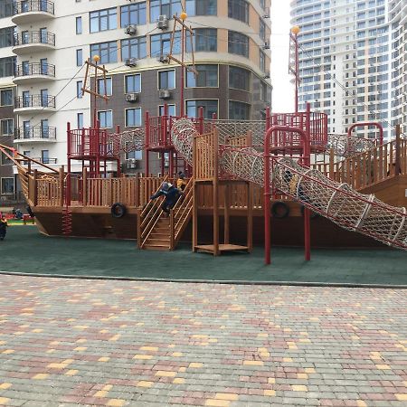 Апартаменты АРКАДИЯ.Новая квартира в 32 Жемчужине!!! Одесса Экстерьер фото